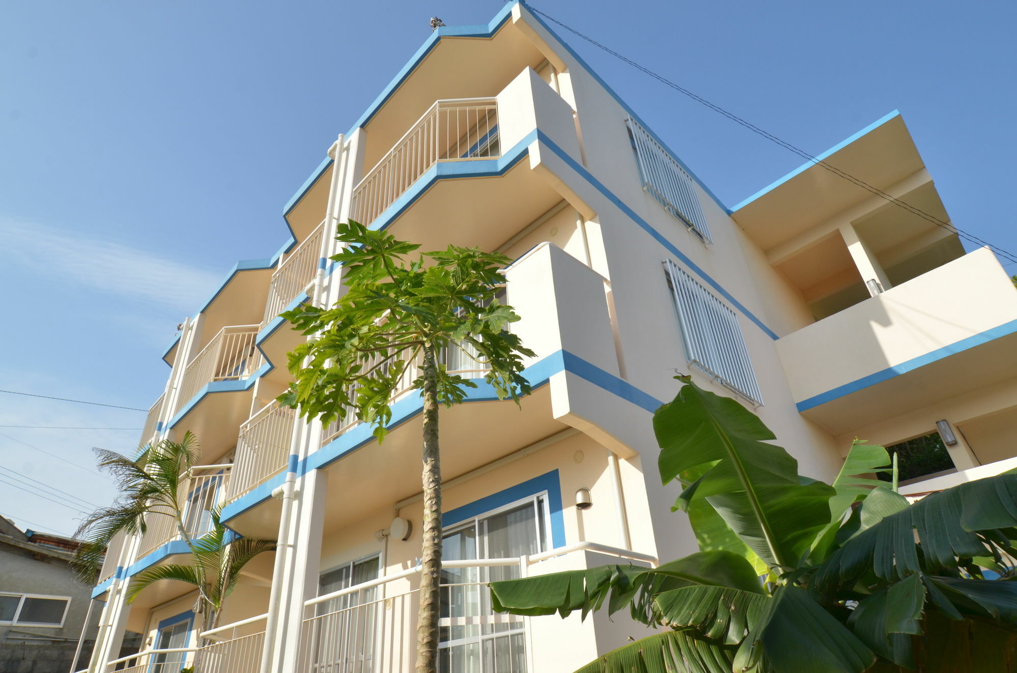 Condominium Ceaser Nakijin Eksteriør billede